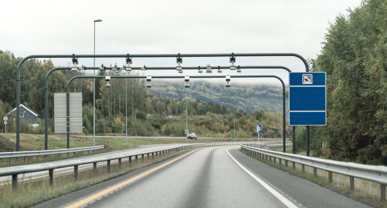 Już nie unikniesz opłaty drogowej. Norwegia wprowadza europejskie, surowe przepisy
