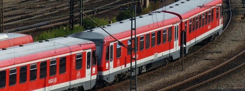 Pociąg utknął w tunelu. Pasażerowie ewakuowani.