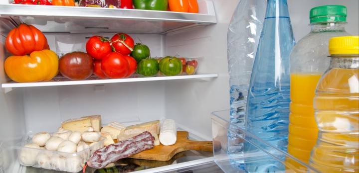 Rozsądne zakupy i porządek w lodówce – o tym, jak nie marnować jedzenia i sporo zaoszczędzić