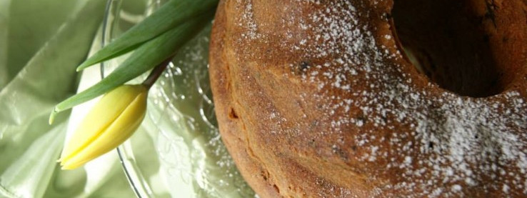 Babka z ajerkoniakiem i czekoladą