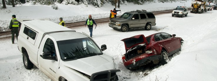Więcej osób ginie w wypadkach samochodowych niż na wojnie