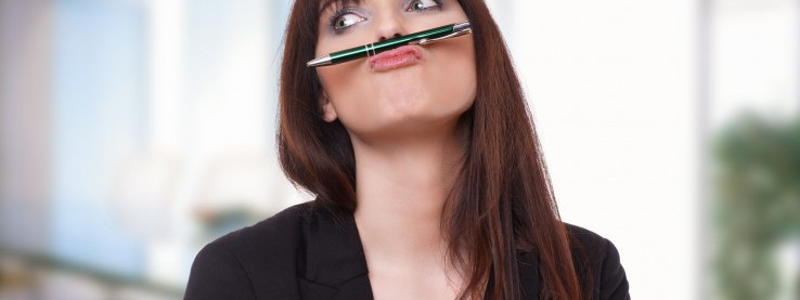 Norwegowie siedzą w pracy na Facebooku