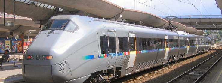 Transport publiczny najpopularniejszym wyborem osób jadących na lotnisko