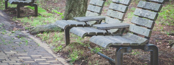 Ławki dyskryminujące najbiedniejszych