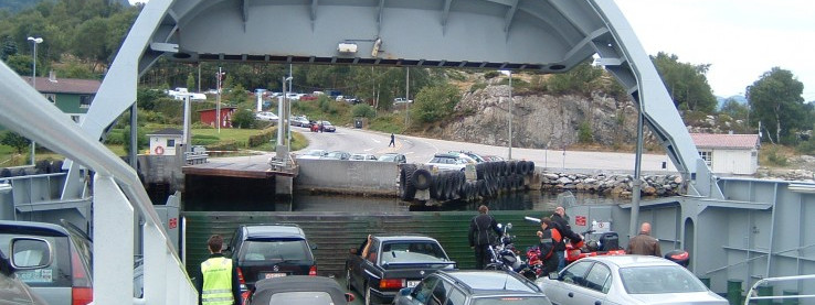 Zaostrzone kontrole na promach. Pierwszym wylegitymowanym pasażerem w Svinesund był Polak