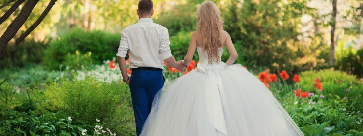3 sukienki, sztuczny tort i drony