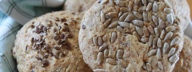 Razowe bułki orkiszowe