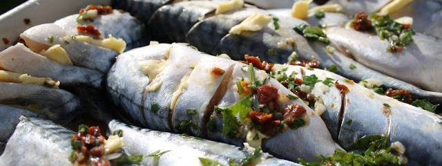 Makrele zapiekane z suszonymi pomidorami