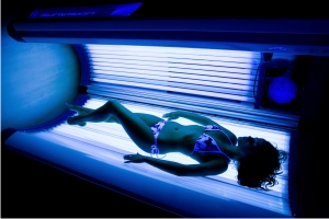 Coraz więcej norweskich nastolatek korzysta z solarium