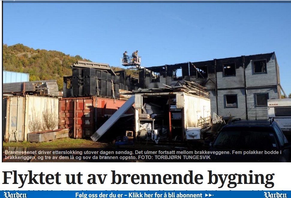 Polacy uciekli z płonącego budynku