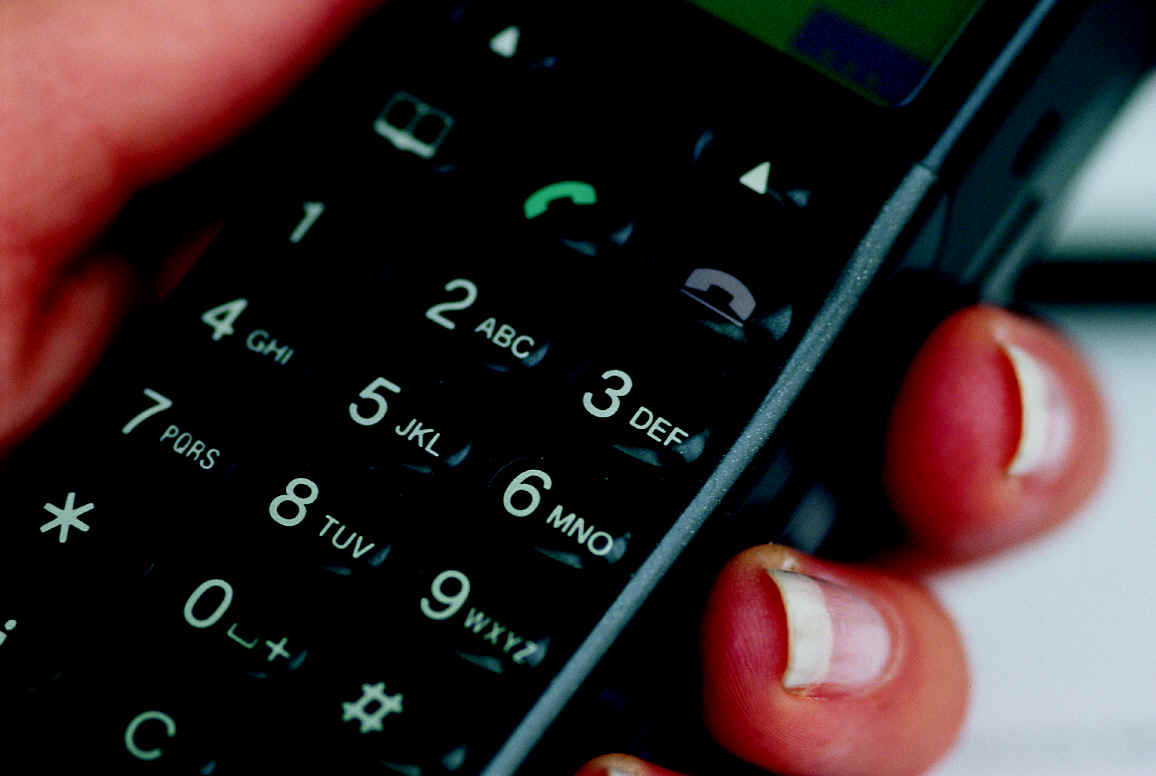 Parlament Europejski zatwierdził tańsze rozmowy i SMS-y w roamingu