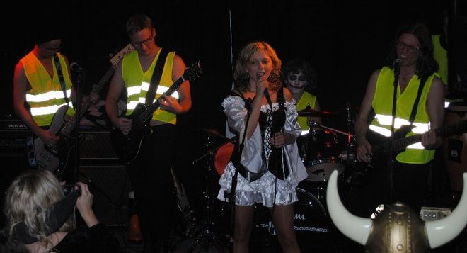 Dziewczyna z Polski w norweskim show biznesie – wywiad z Dominiką Łuczyńską