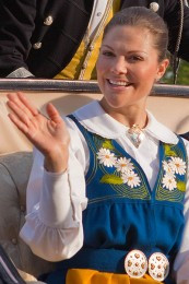 Czy księżniczka Victoria przebije Kaczora Donalda i norweską parę książęcą?