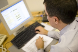 15 000 koron kary za przeczytanie maila pracownika 