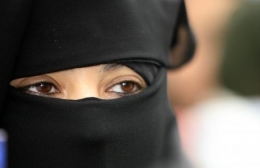 Rada Europy przeciw stosowaniu burki i zakazowi budowania minaretów 