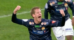  Puchar Norwegii w rękach drużyny  Strømsgodse