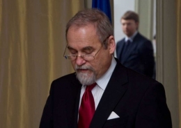 Mieszkańcy Norwegii łączą się z Polską po katastrofie lotniczej w Smoleńsku [FOTO]