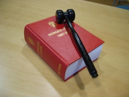 Podejrzani o działalność terrorystyczną, aresztowani na miesiąc