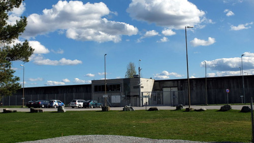 Więzienia dla