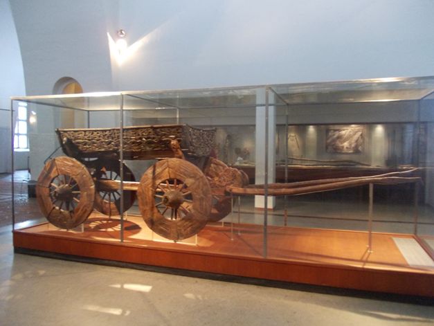 Kopia wikińskiego wozu ze słynnego statku z Oseberg powstaje w Polsce!