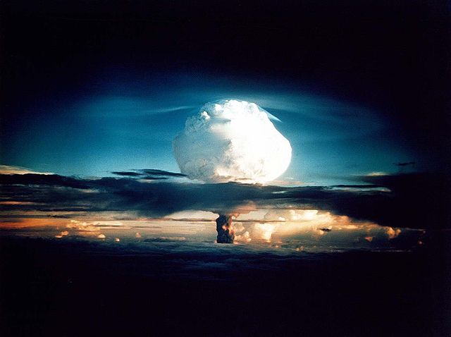 wybuch_jadrowy_na_atolu_eniwetok_fot._nnsa.jpg