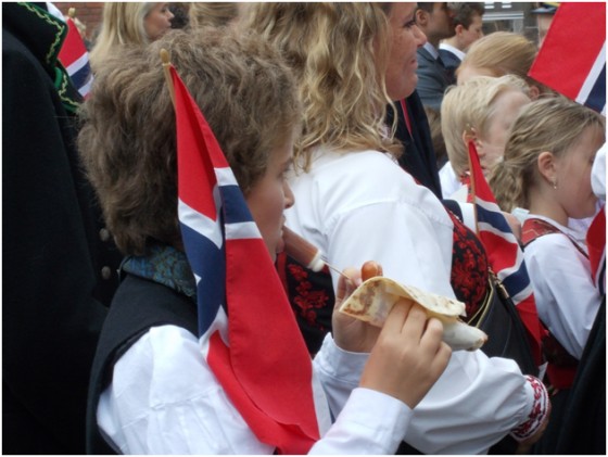 17 mai er jeg så glad i... ! 