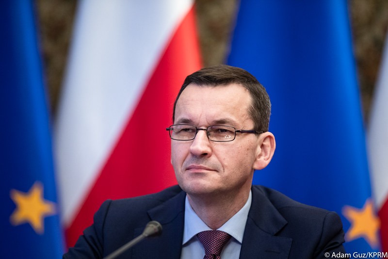 Zmiany proponowane w Polskim Ładzie sprawią, że w kieszeniach pracowników zostanie więcej środków. Część ekonomistów zwraca uwagę, że dodatkowo napędzi to szalejącą inflację.