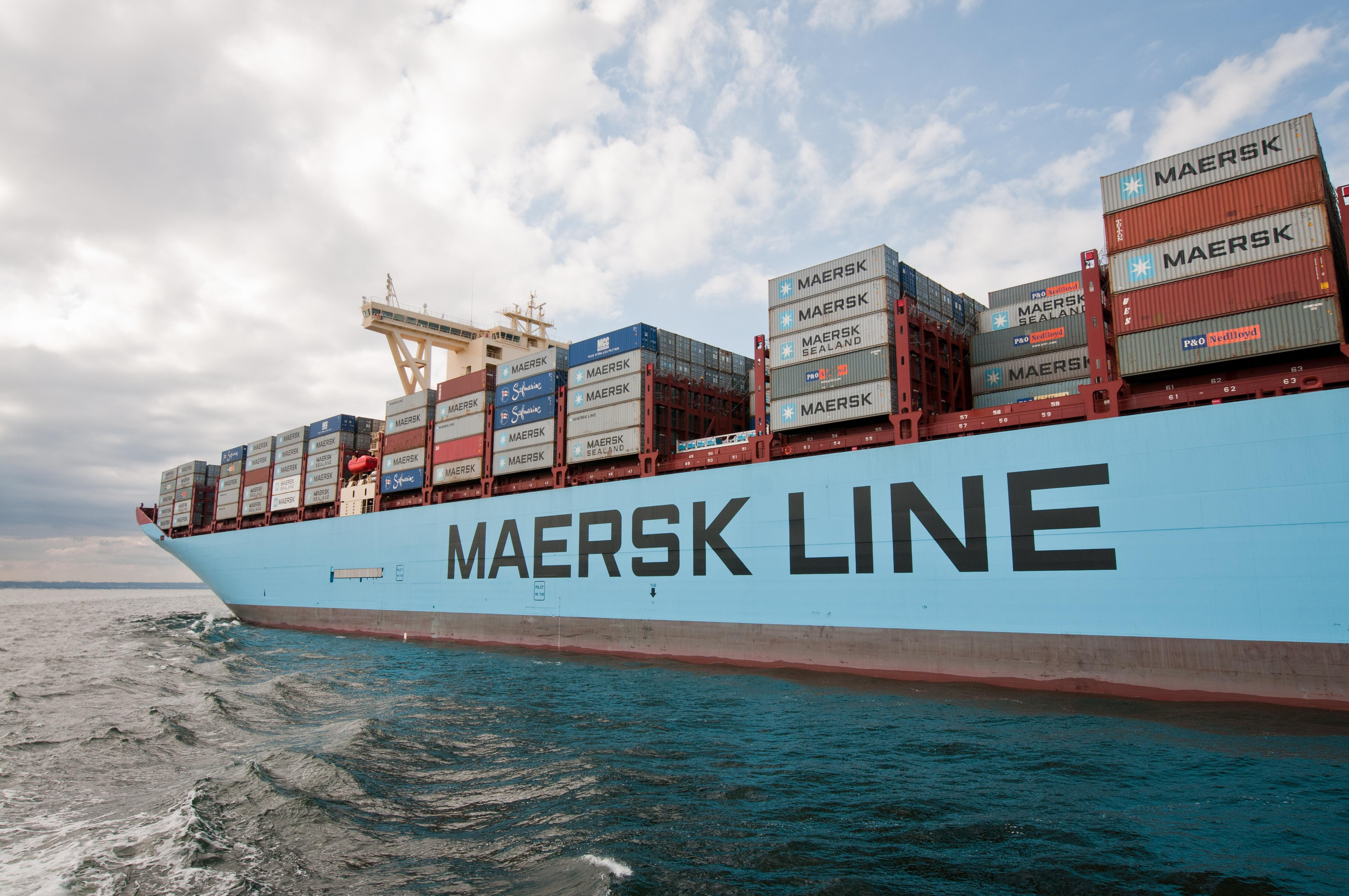 Import obniżył się o 5,8 proc., a umocniona korona wpłynęła na tańsze zakupy zagraniczne.