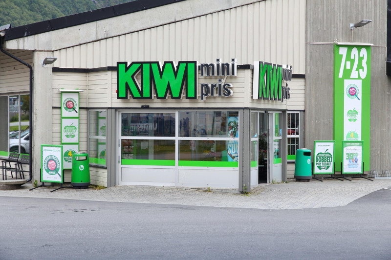 Handel og kontor zrzesza około 78 tys. pracowników.