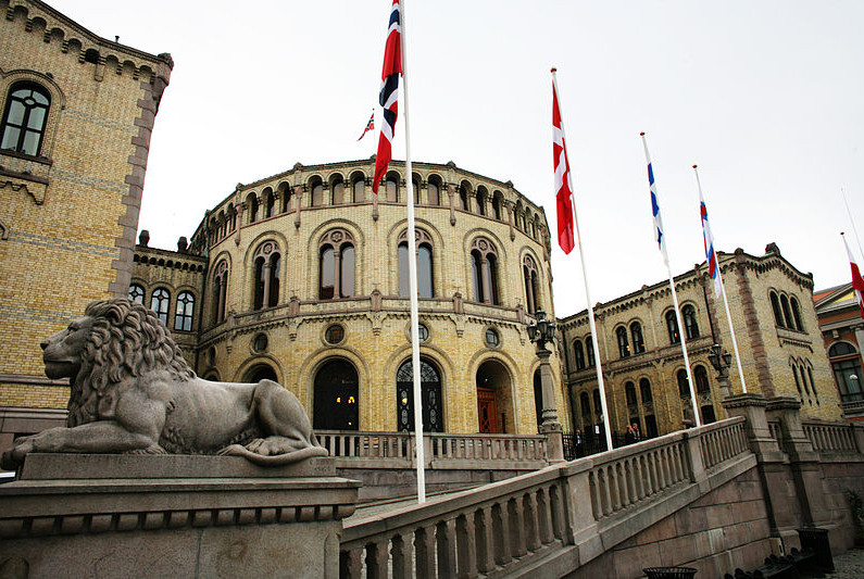 W wakacje czasowo nieczynna będzie też stacja przy  norweskim Parlamencie.