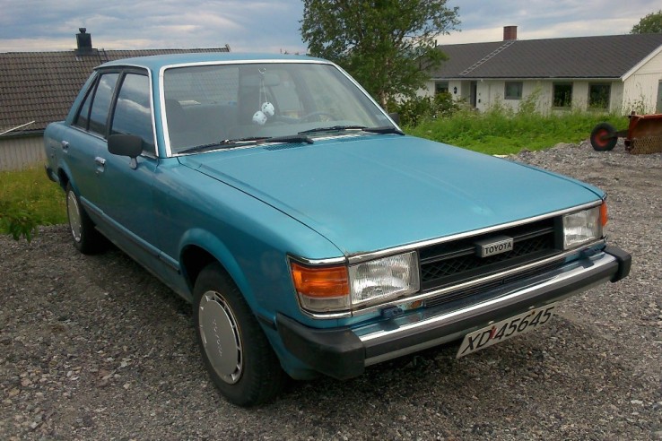 Toyota Carina A40 4D