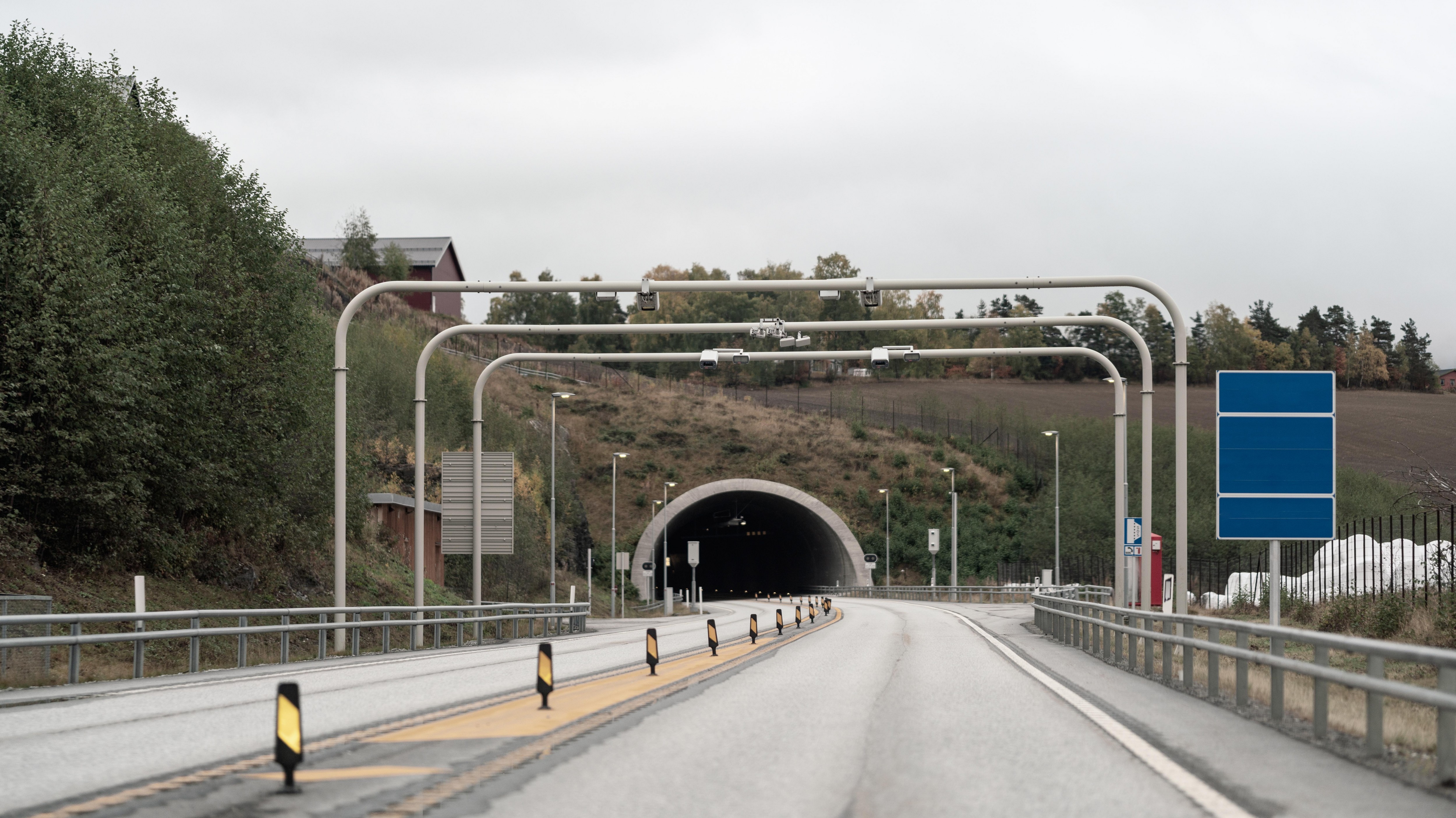 W Norwegii każdego dnia łączna wysokość pobieranych opłat za przejazd “przez bramki” wynosi 33 miliony koron, podaje NAF