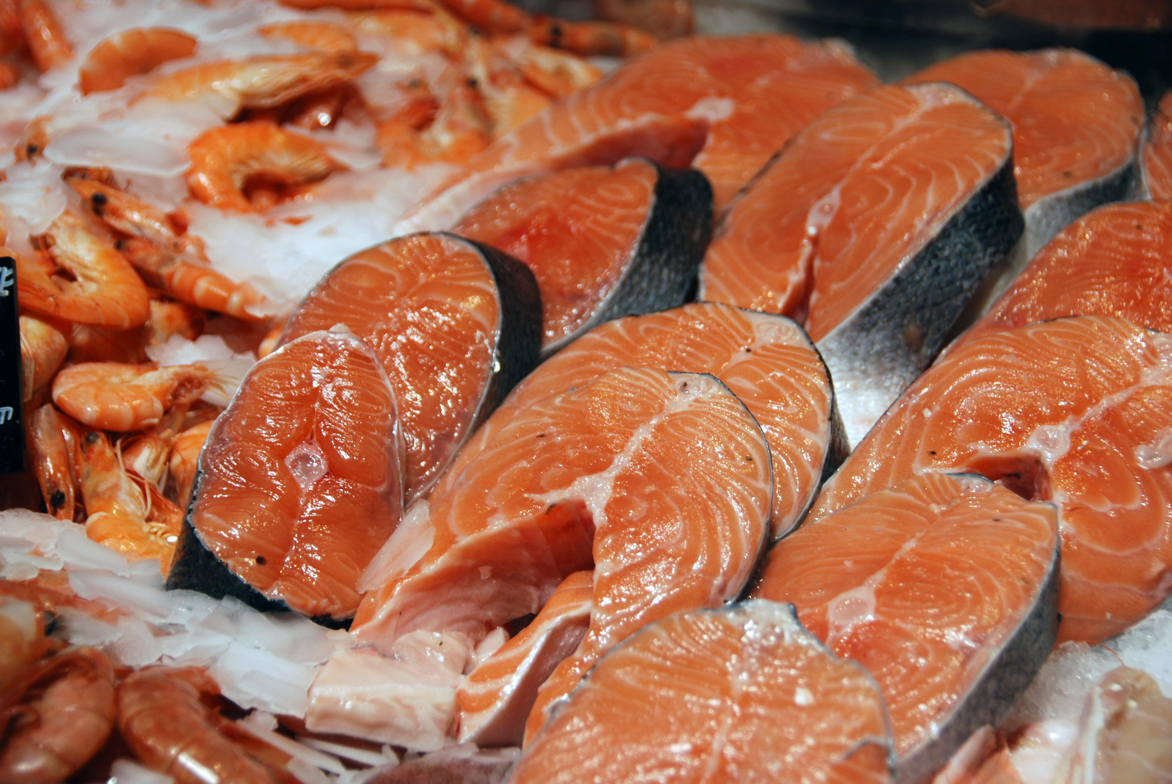 W chwili zagrożenia Norwegia miałaby produkować więcej ryb i owoców morza na krajowy rynek.