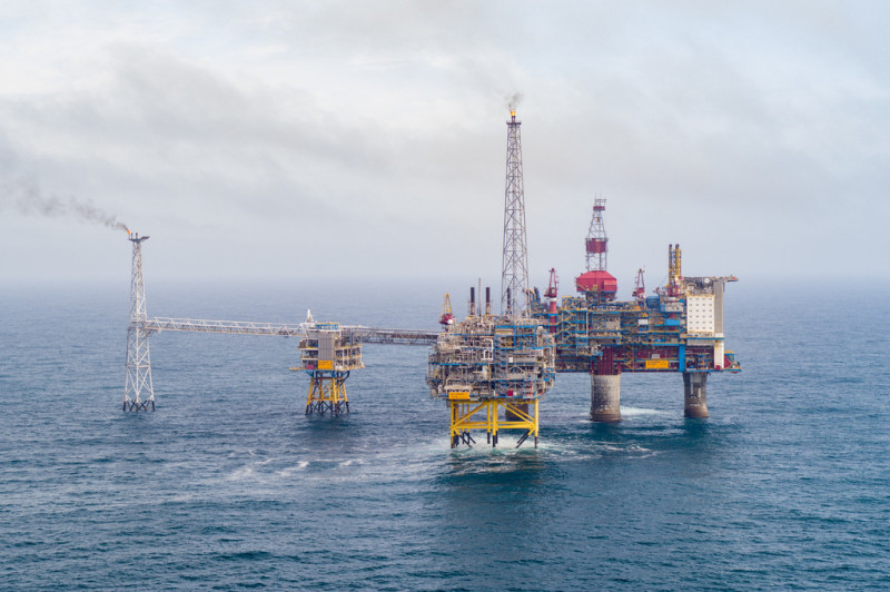 Spadek wartości akcji Equinor i poprawa kursu NOK względem USD to naturalny proces, często obserwowany podczas niepokojów na Bliskim Wschodzie.
