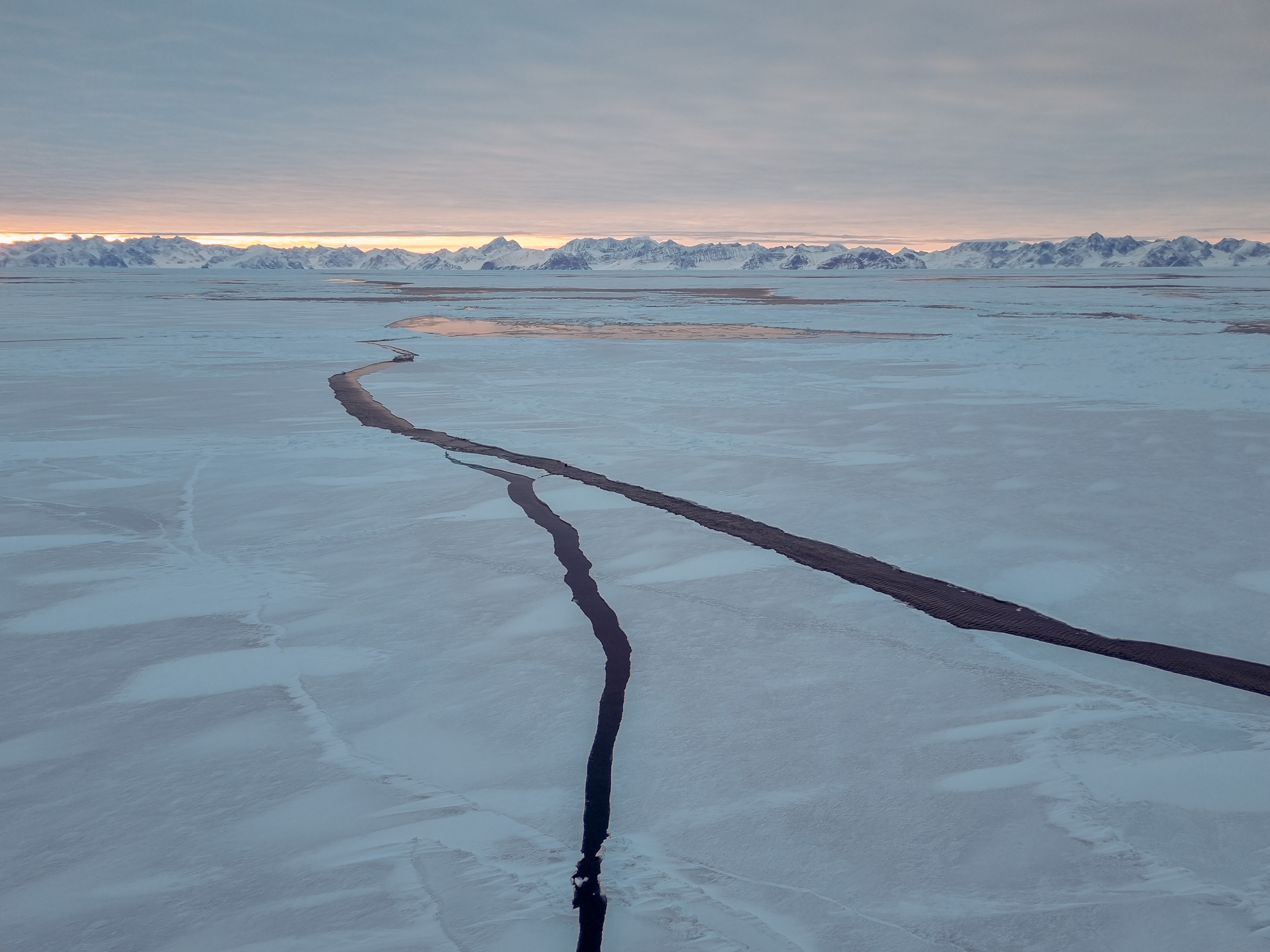 Zdjęcie Morza Grenlandzkiego zrobione podczas rejsu w marcu 2025 roku.