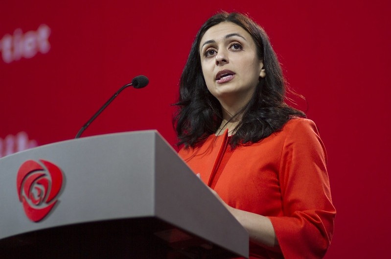 Hadia Tajik pozostanie jednak do odwołania wiceprzewodniczącą Partii Pracy. Funkcję pełni od 2015 roku.