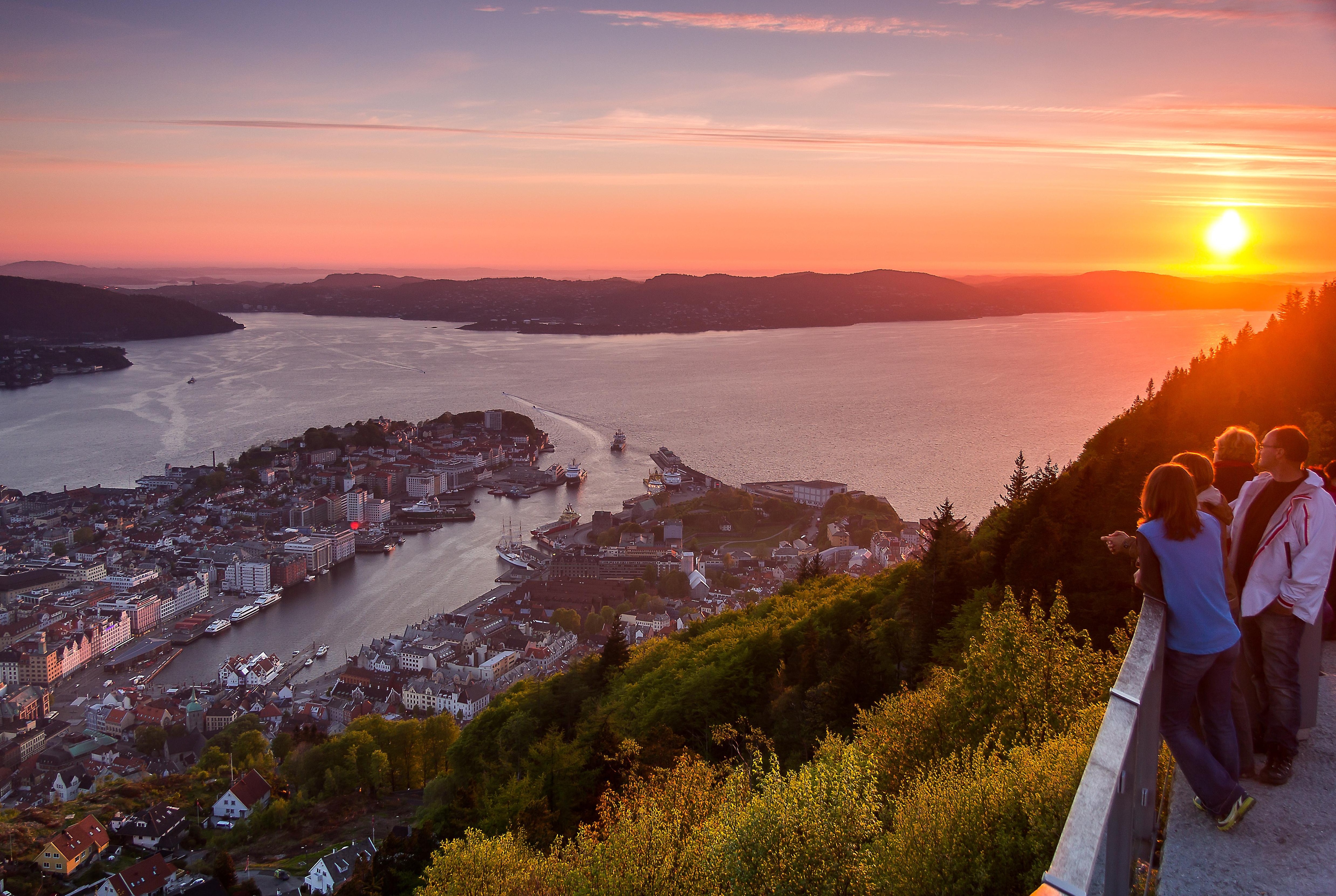 Z Fløyen rozpościera się niesamowita panorama Bergen