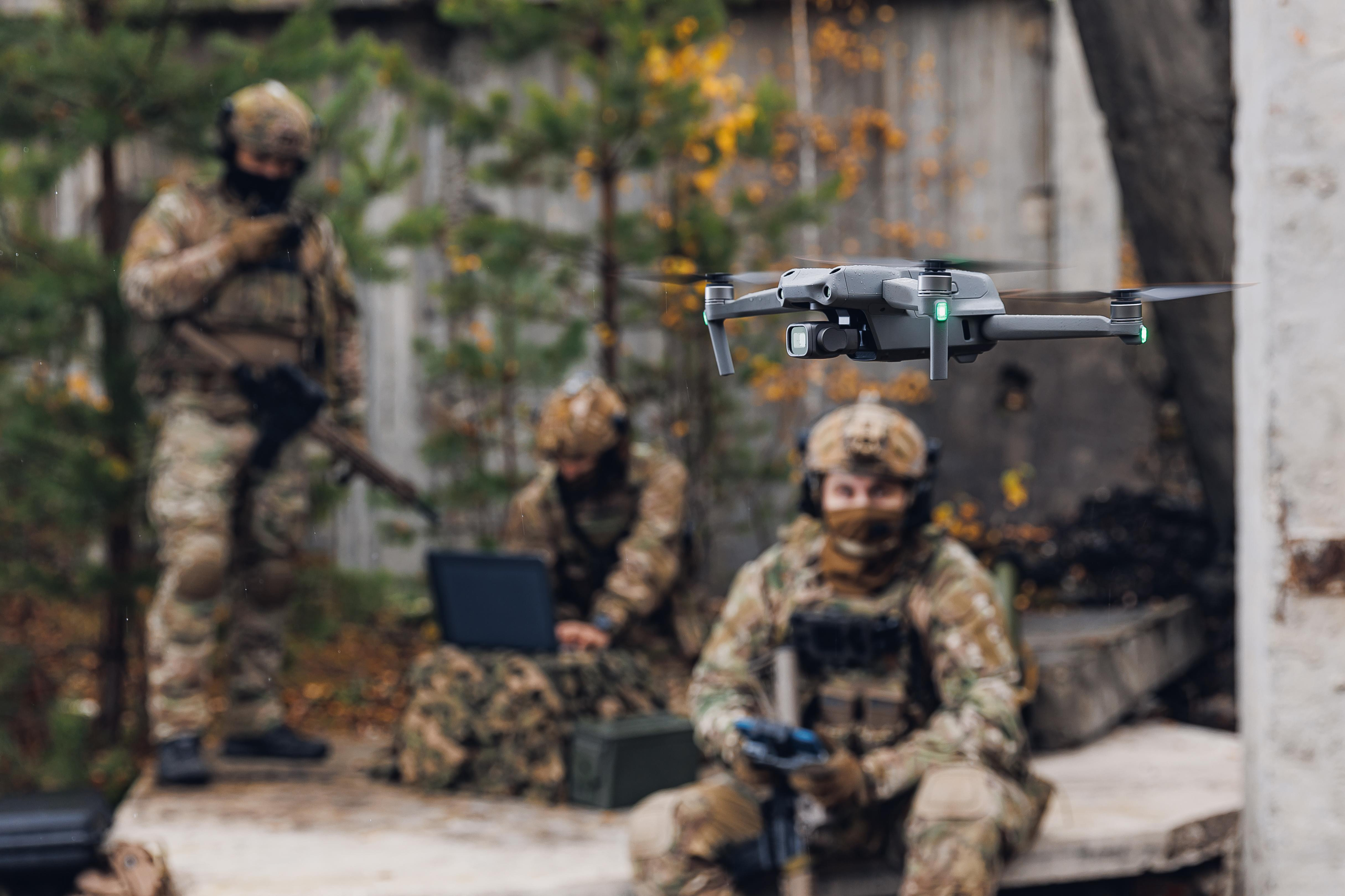 Ukraina projektui suteikia savo dronų žinias.