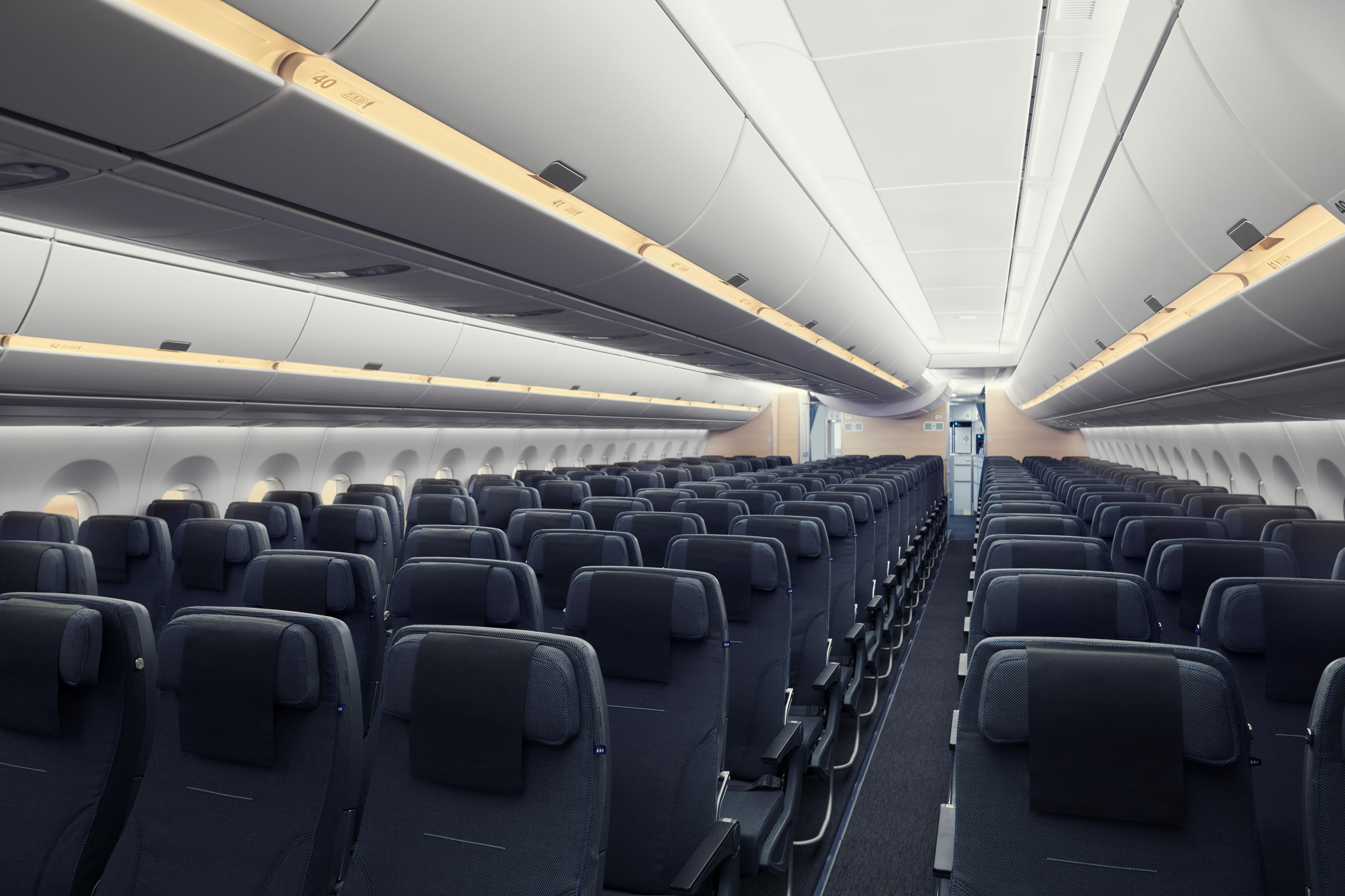 The closure of parts of the airspace complicates flights.