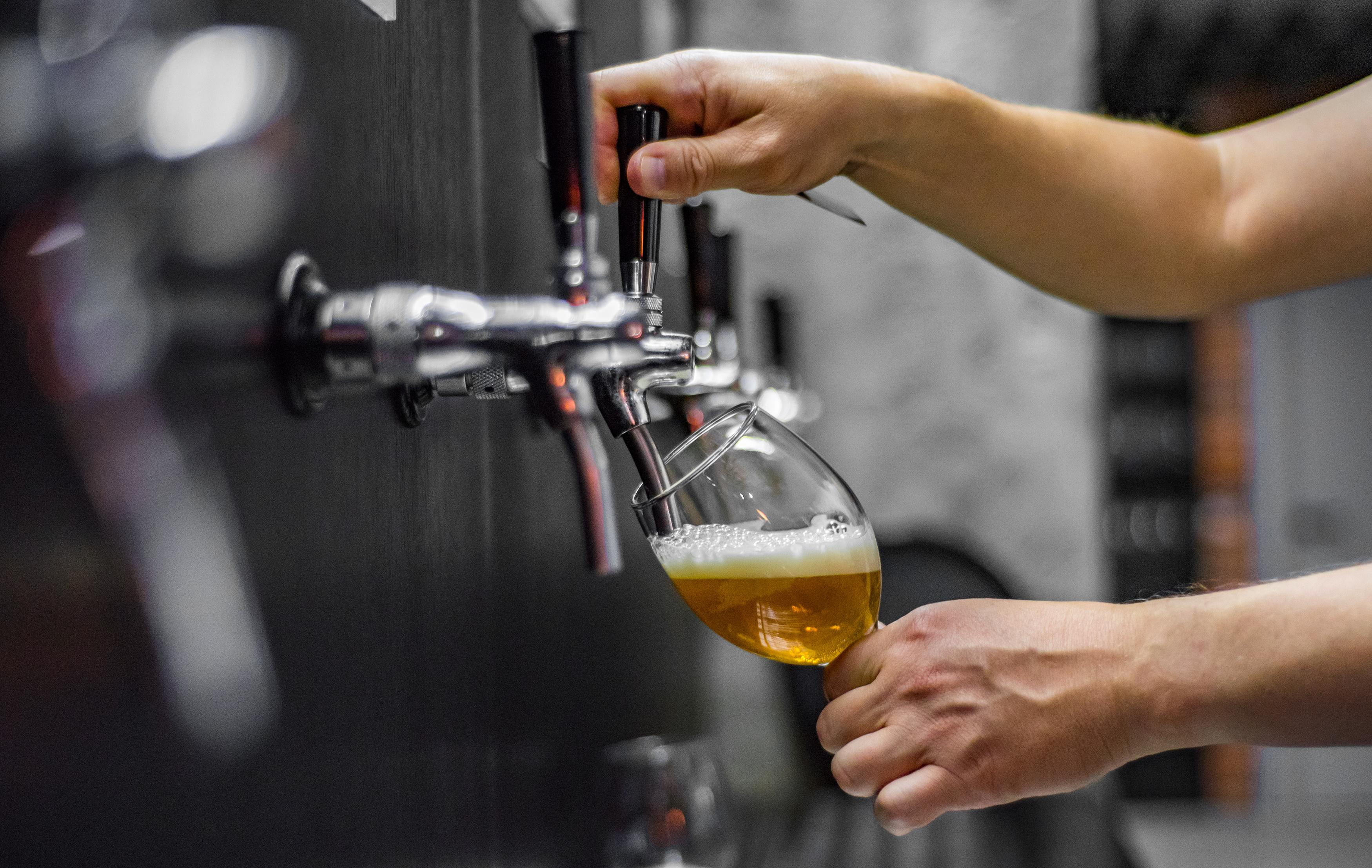 The city does not plan to require pubs to stay open.