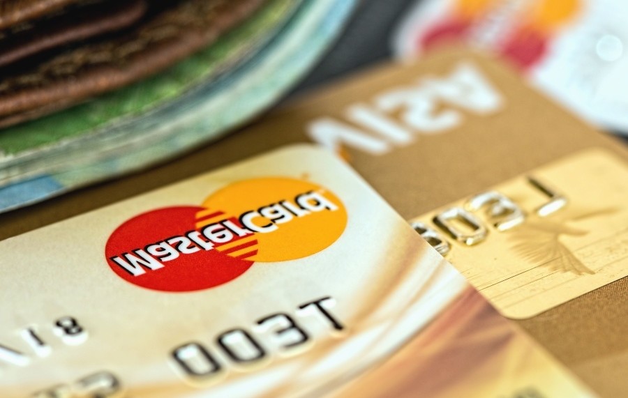 Według danych Banku Centralnego Norwegii, tylko w 3-4 proc. transakcji w kraju fiordów wykorzystuje się banknoty i monety.
