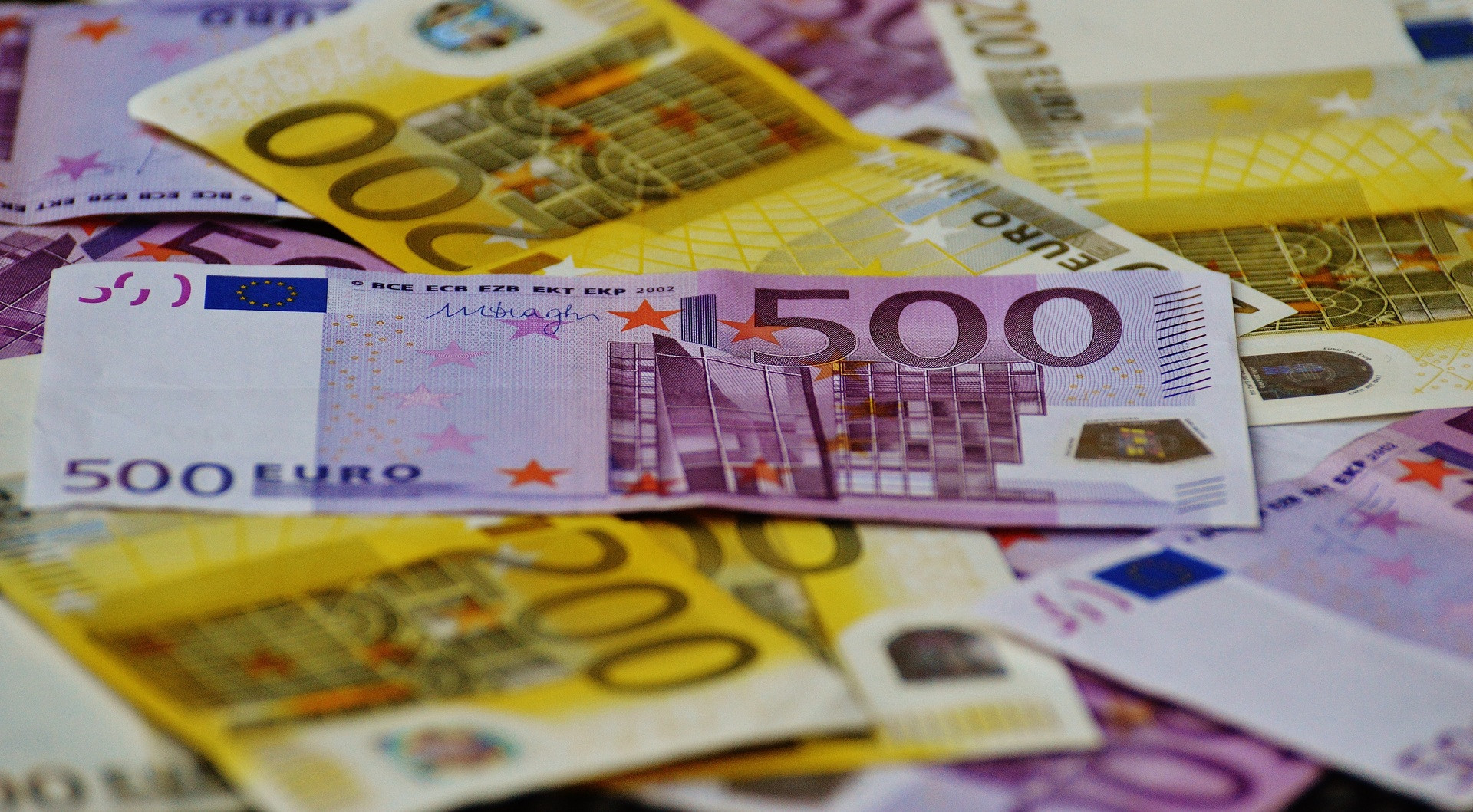 Kurs korony norweskiej uzależniony jest m.in. od decyzji Europejskiego Banku Centralnego o obniżce stóp procentowych. Instytucja powinna zdecydować się na ten krok, by ożywić gospodarkę kontynentu.