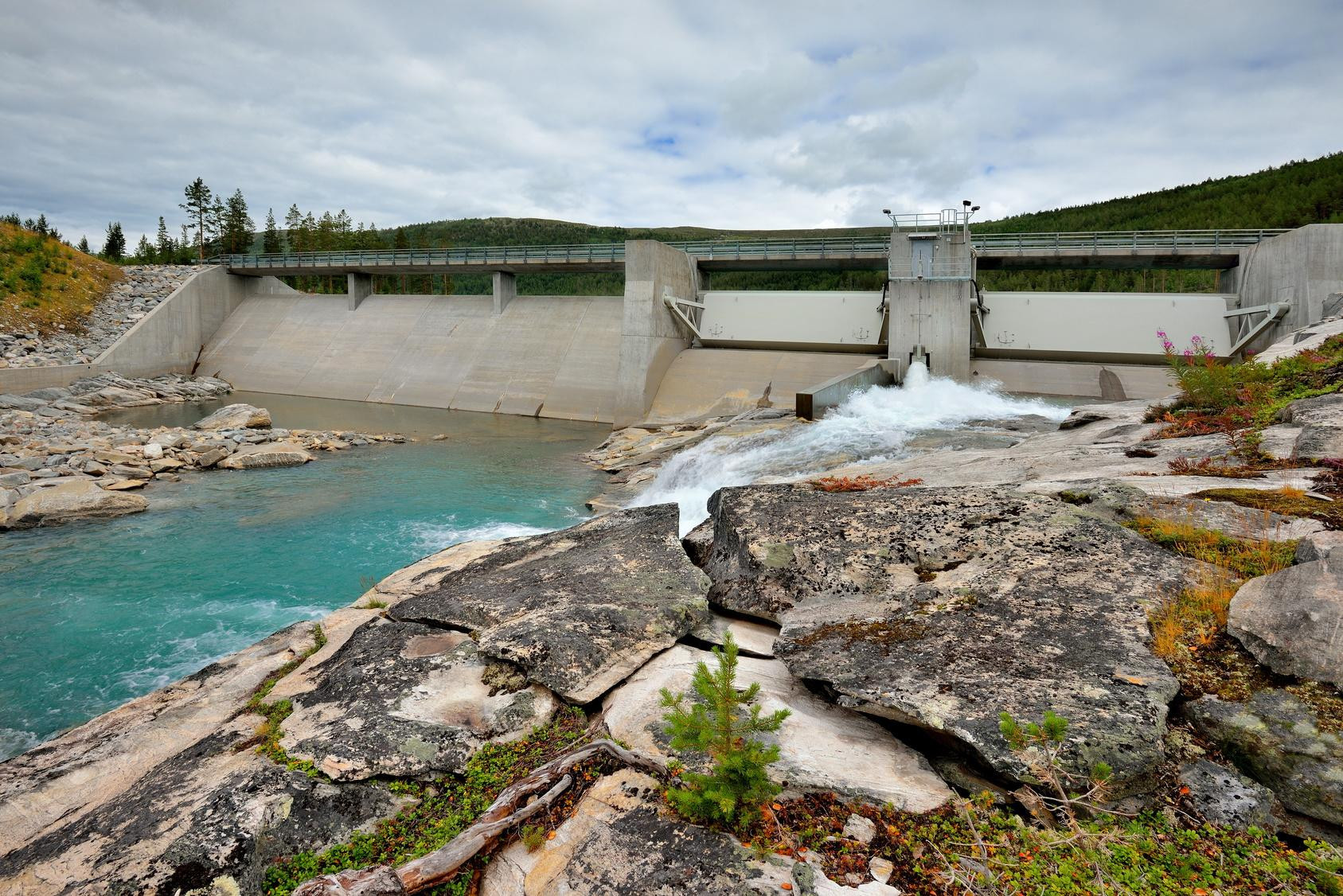 Norwegowie zdecydowaną większość energii elektrycznej uzyskują z hydroenergii.
