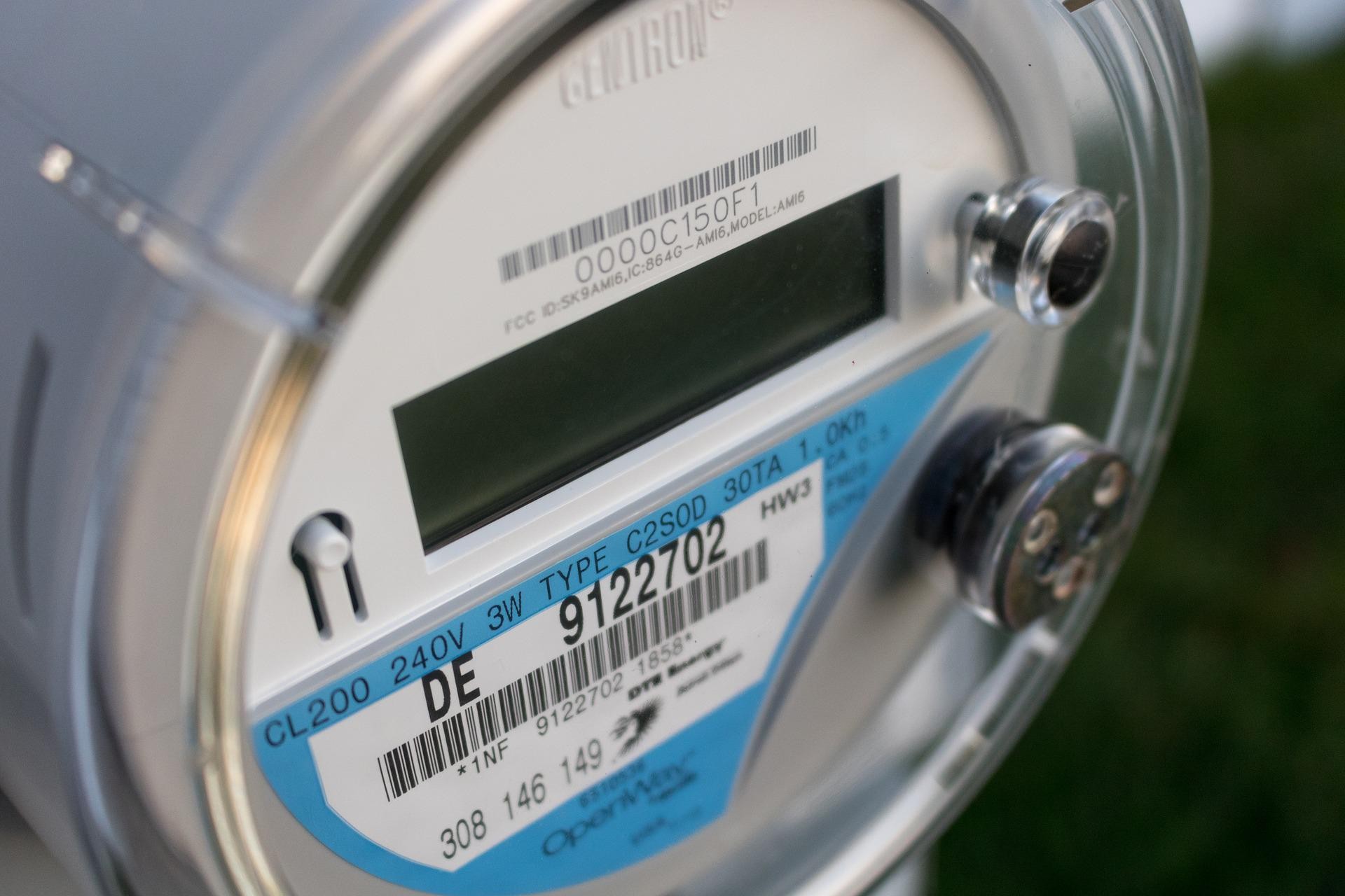 Rządzący nie zdecydowali się wprowadzić maksymalnych cen energii. Twierdzą, że mogłoby to skutkować zwiększonym zużyciem prądu i groziłoby niedoborem dostaw.