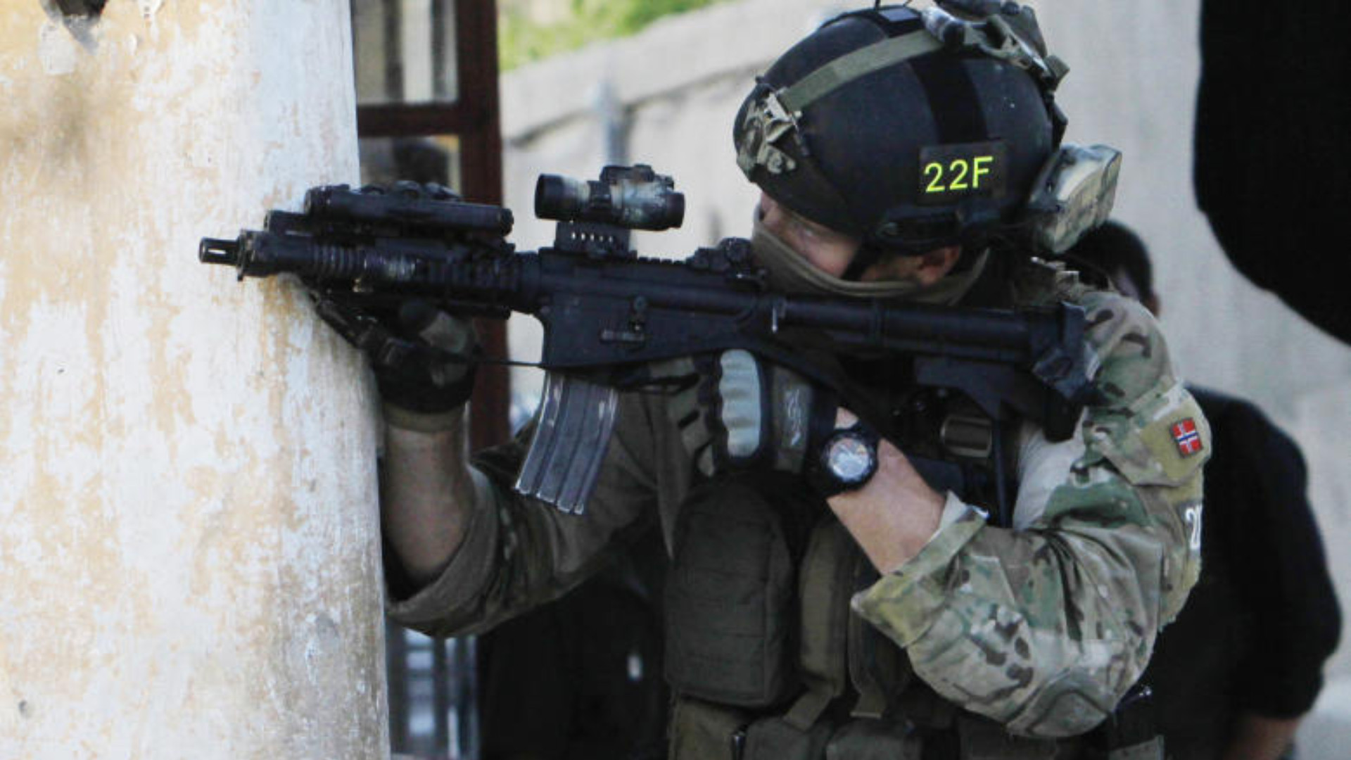 Większe wydatki czekają także sektor obronny.