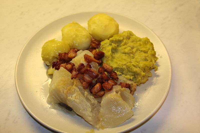 Lutefisk z dodatami.