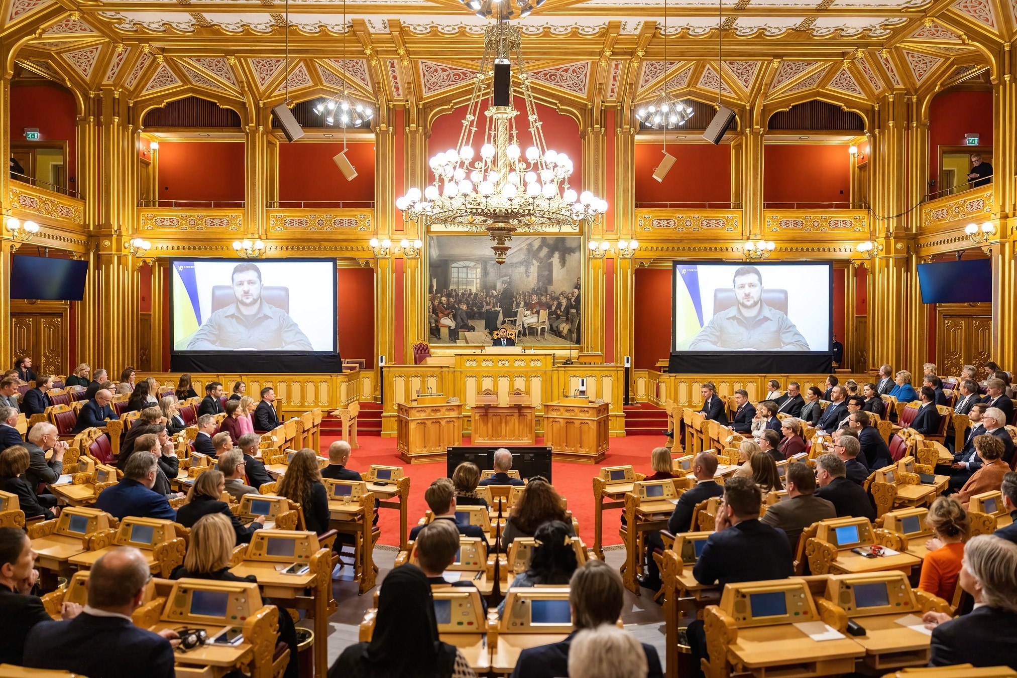 – Mamy wspólnego sąsiada, który jest w opozycji do naszych wspólnych wartości. (...) Dla nich prawa człowieka nie mają znaczenia. (...) Niszczenie demokracji to ich wieloletnia polityka – mówił Zełenski.