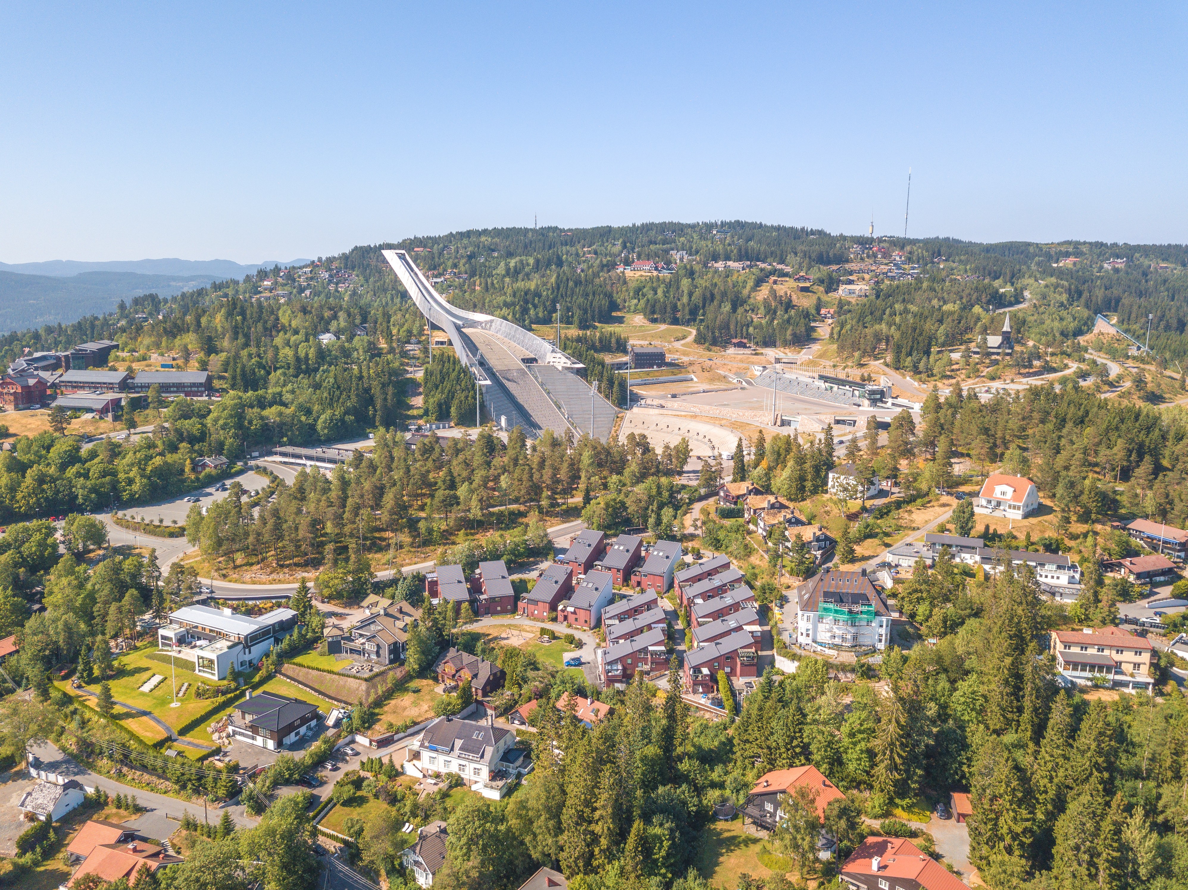 Najwyższa mediana dochodów gospodarstw domowych w Oslo zauważalna jest w północnych dzielnicach stolicy. Gorzej wypadają obszary centralne oraz południowo-wschodnie.
