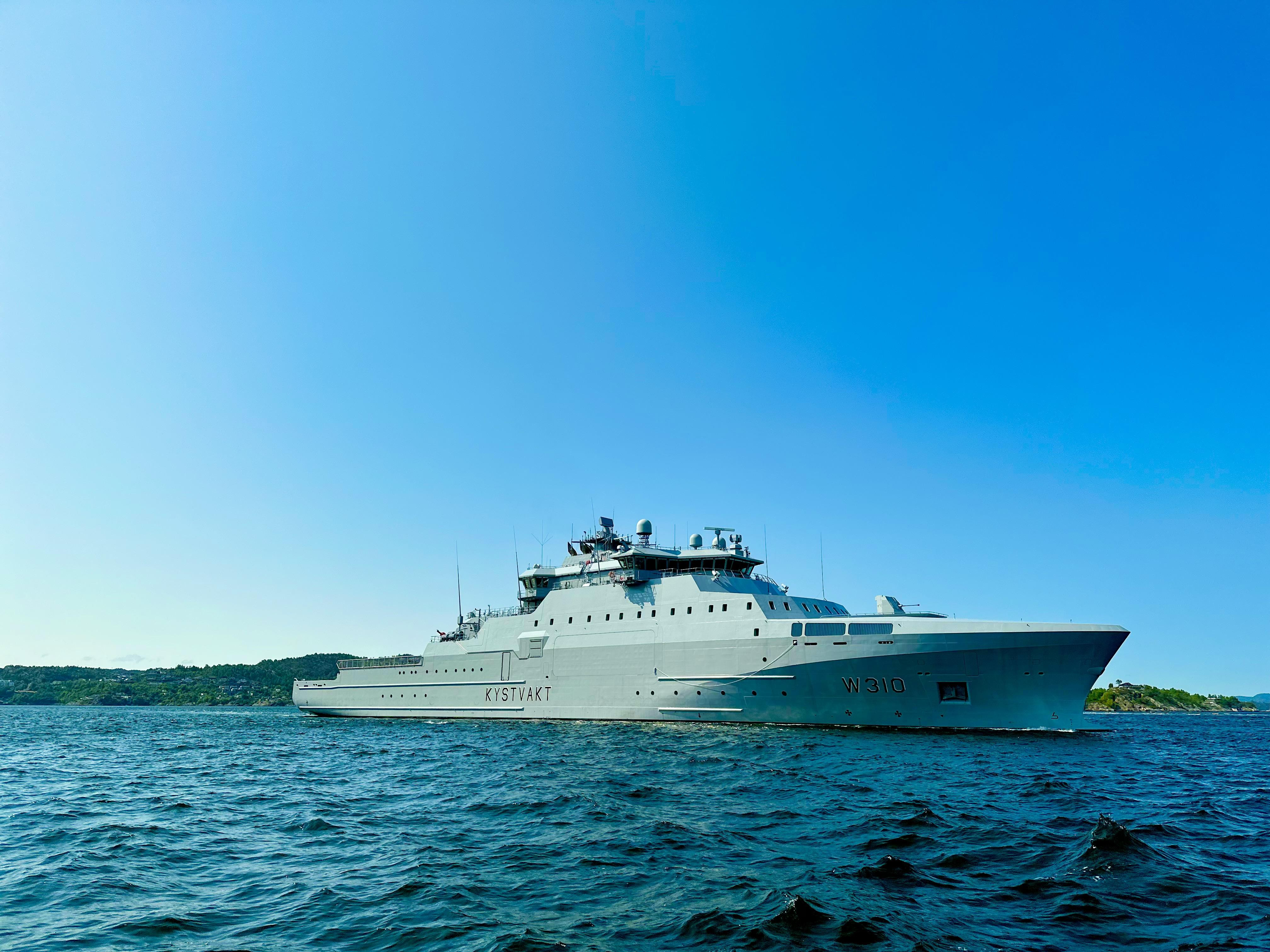 Na zdjęciu: statek wykorzystywany przez Sjøforsvaret, czyli norweską marynarkę wojenną.