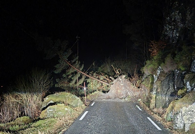 Instytut Meteorologiczny poinformował, że w kilku miejscach kraju odnotowano porywy przekraczające 170 km/h.